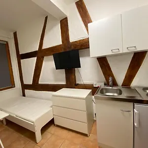 Nahe Unikliniken Apartment