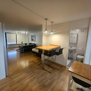 Luxury Central Station Apartment